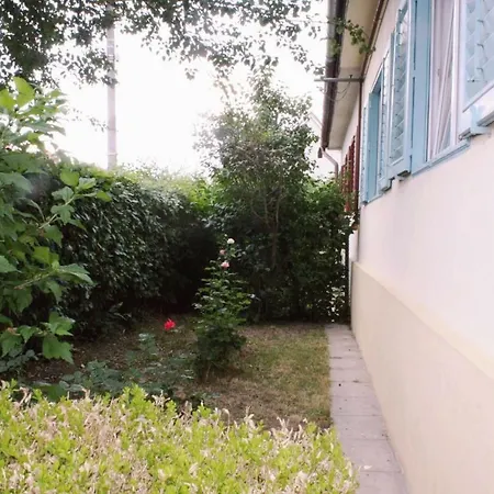 Holiday home Casa Cu Obloane Albastre