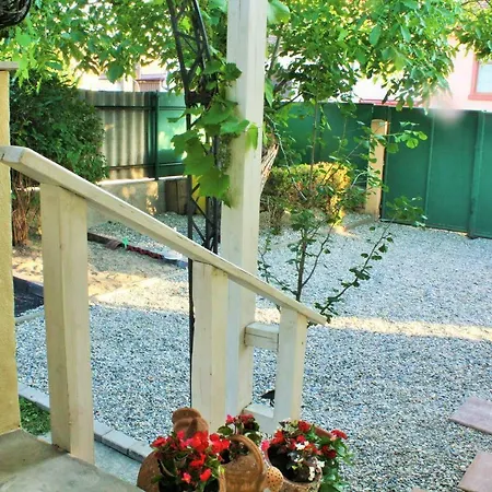 Holiday home Casa Cu Obloane Albastre *
